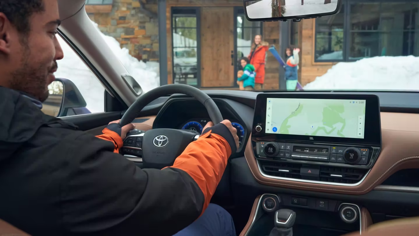 2024 Toyota Grand Highlander Touchscreen Display