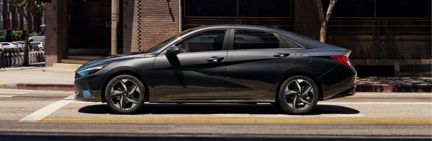 Side View of the 2023 Hyundai Elantra
