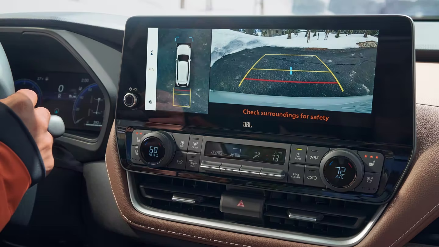 2024 Toyota Grand Highlander Touchscreen Display