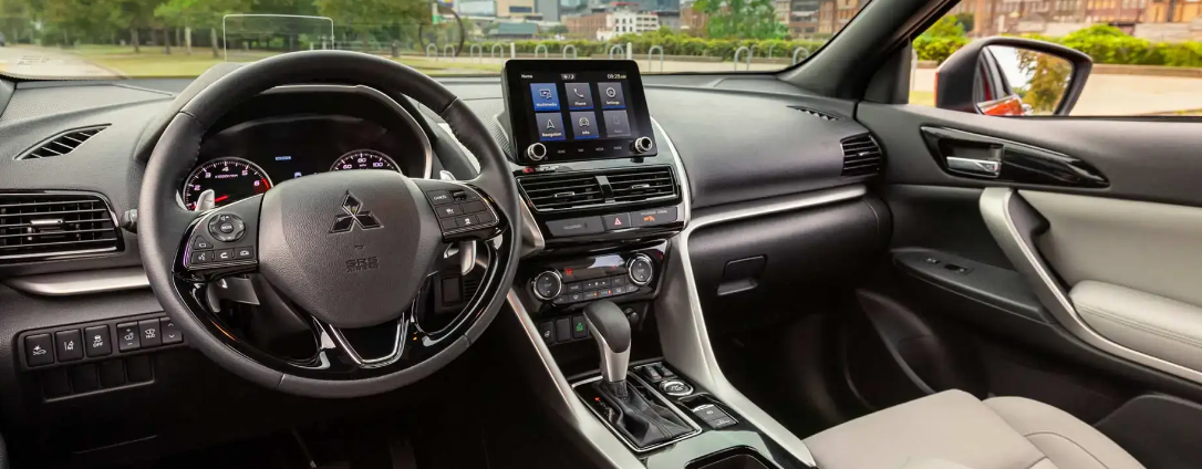 2024 Eclipse Cross Center Stack