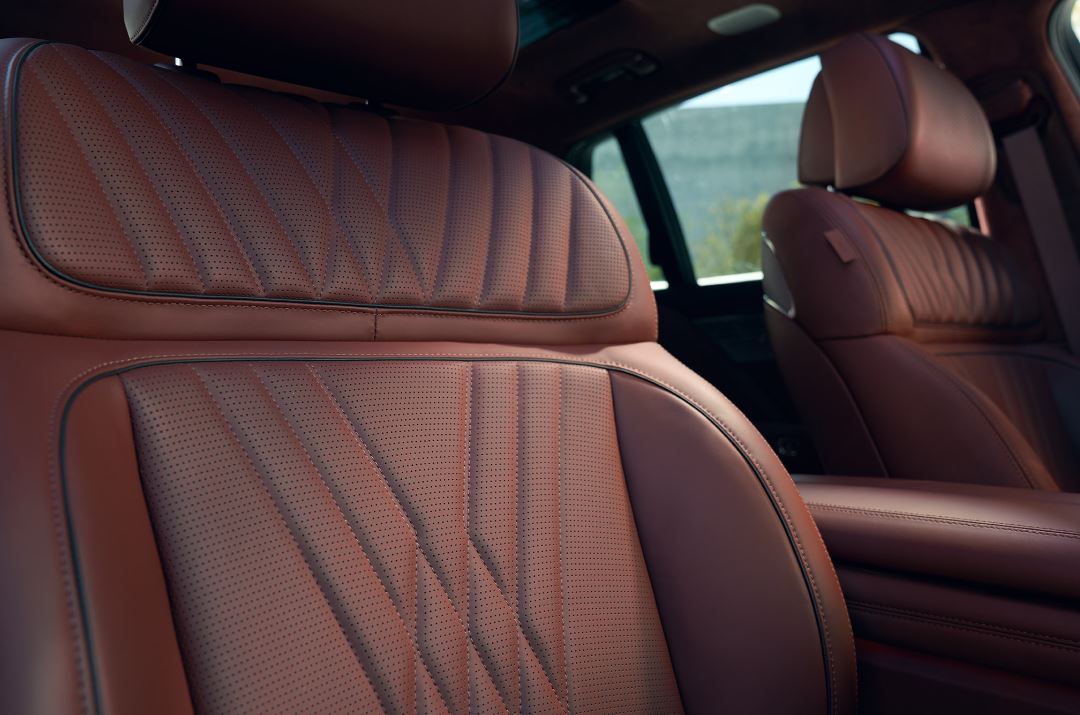 2023 Genesis G90 Seats