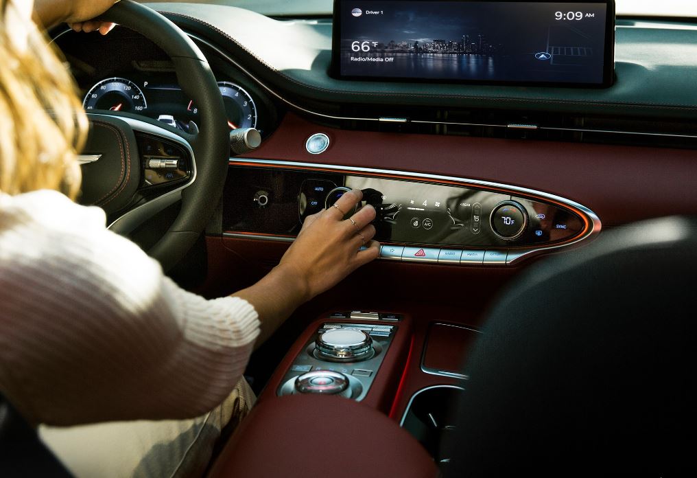 2024 Genesis GV70 Center Console