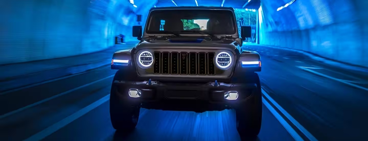 Jeep with retractable roof for online sale