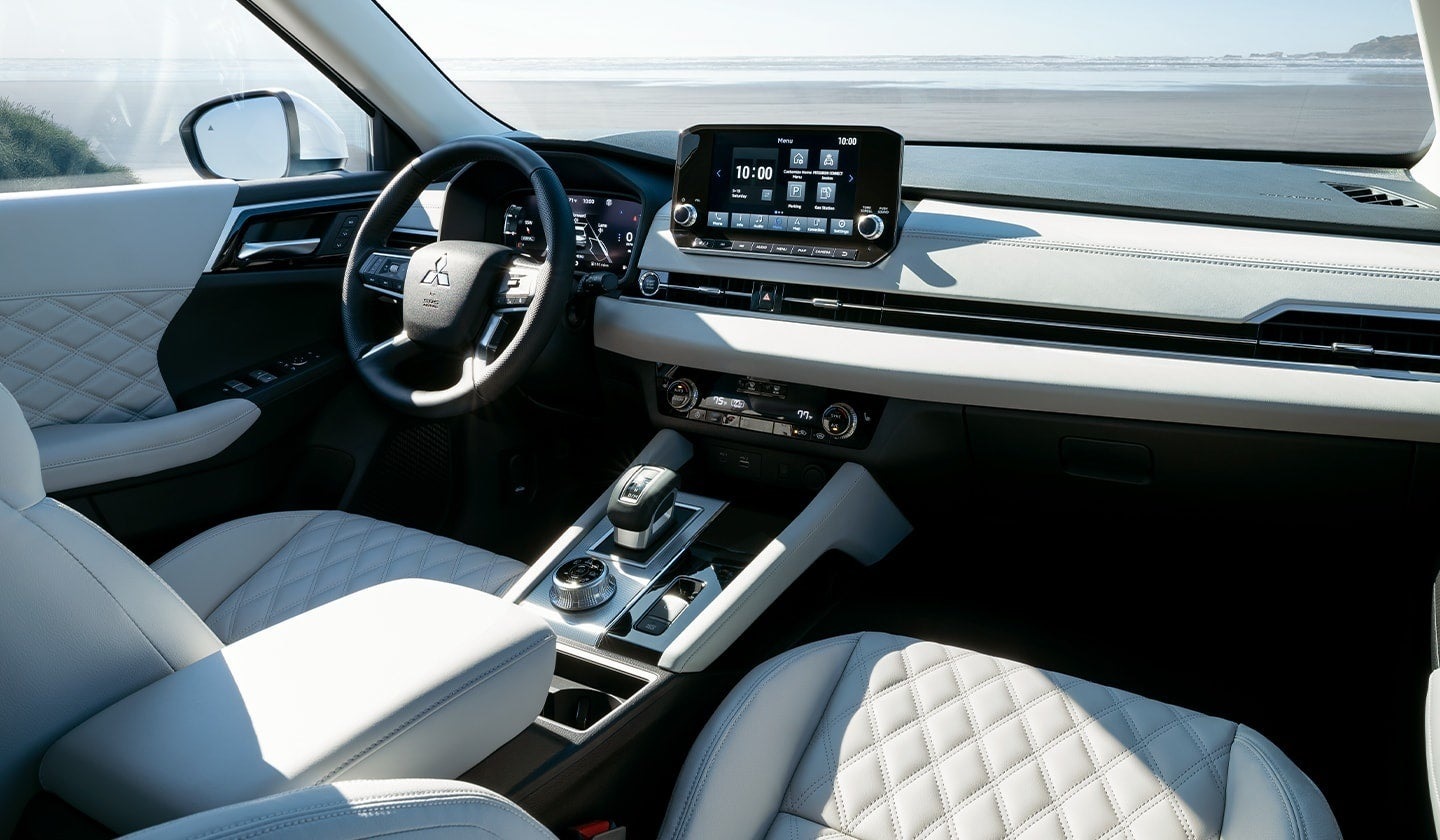 2023 Mitsubishi Outlander Dashboard