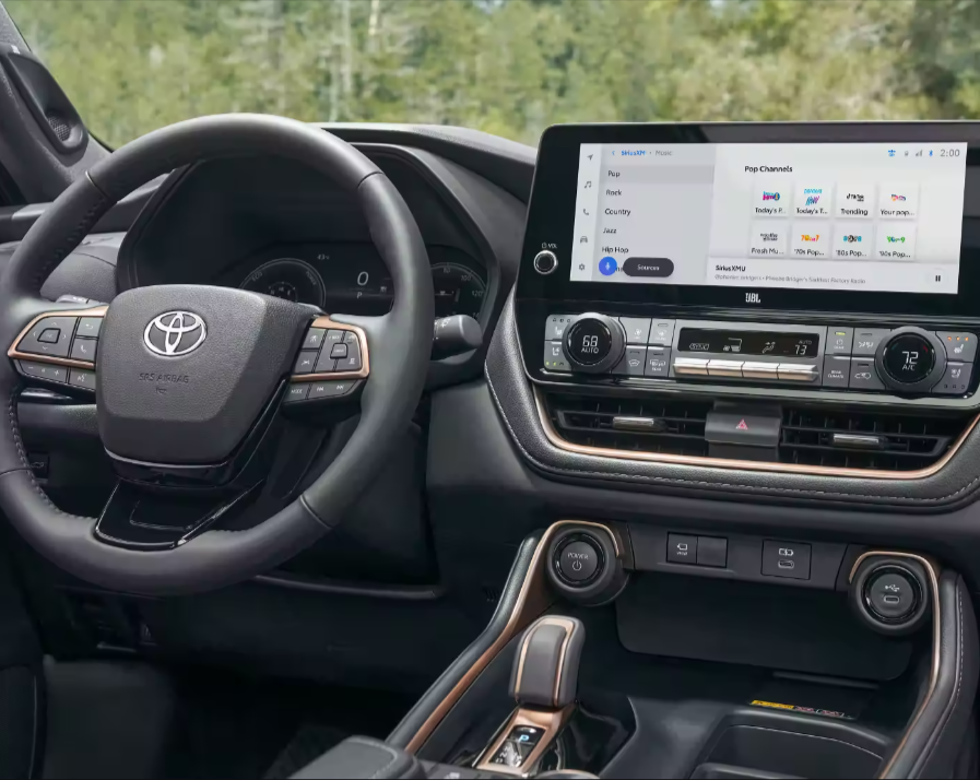 2024 Grand Highlander Touchscreen