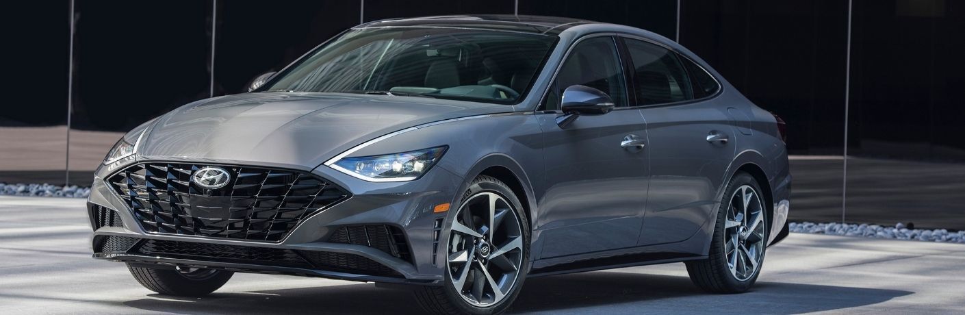 2022 Hyundai Sonata front quarter view