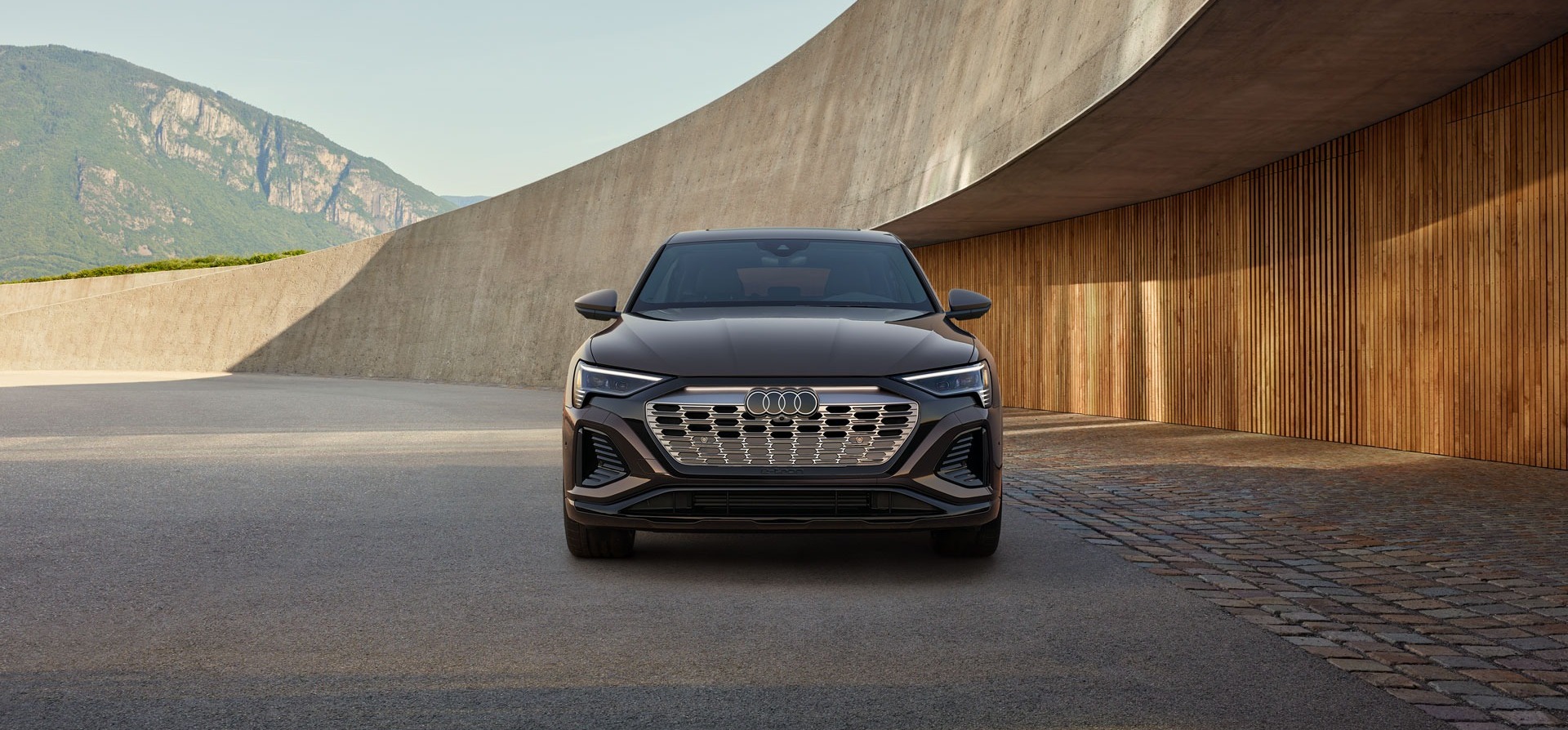 2024 Audi Q8 Sportback e-tron for Sale in St. James, NY