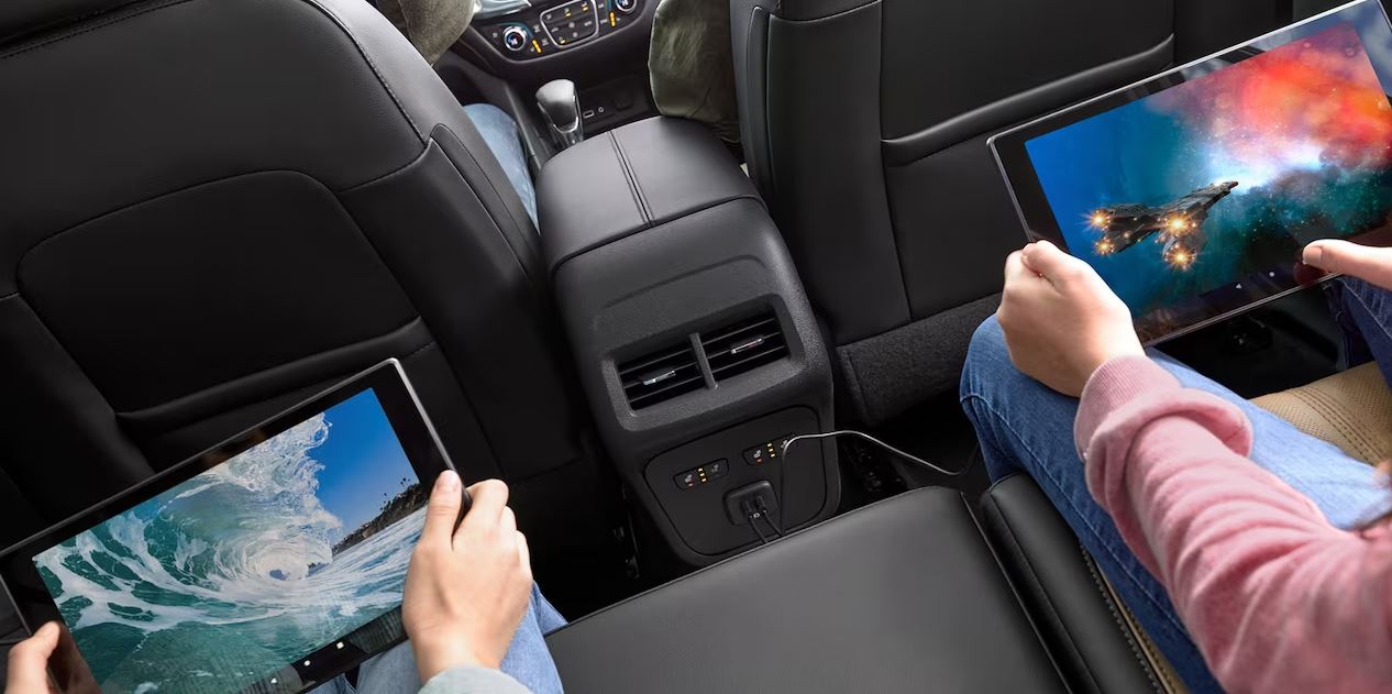 2024 Chevrolet Equinox LT Charging Ports