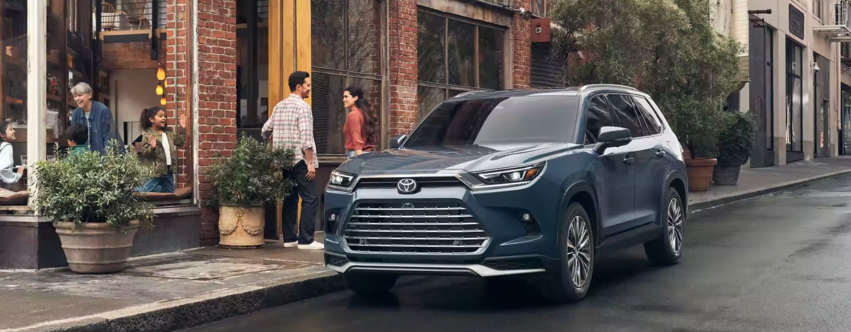 2024 Toyota Grand Highlander: Car and Driver 10Best Trucks and SUVs