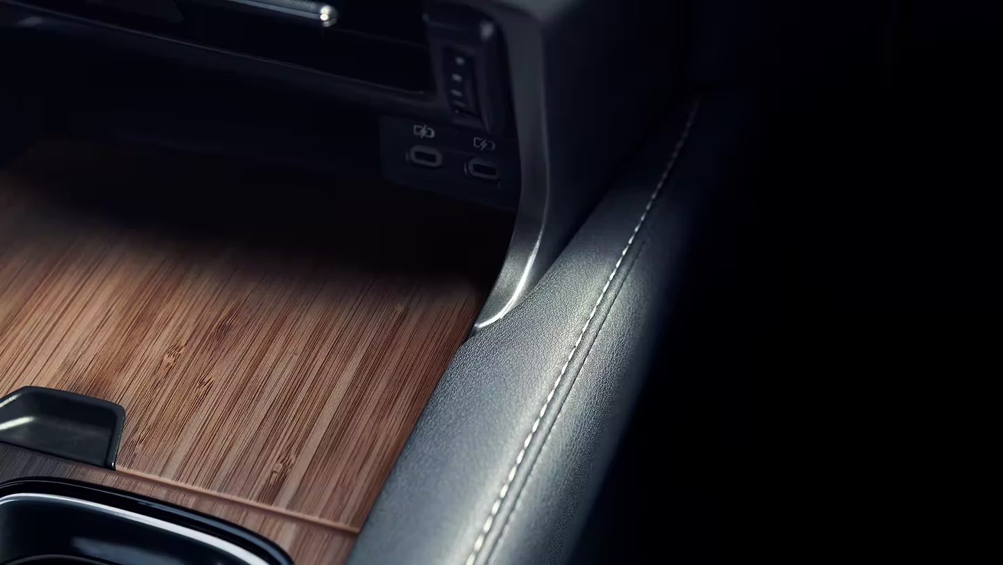 2024 Lexus RX 350 Wood Details