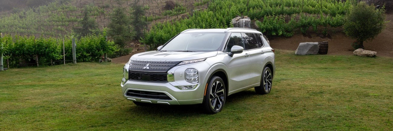 2024 Mitsubishi Outlander Prices, Reviews, and Pictures