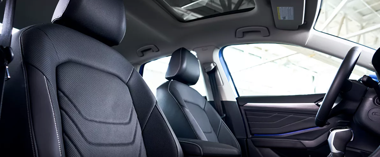Front Seating in the 2024 Volkswagen Jetta 