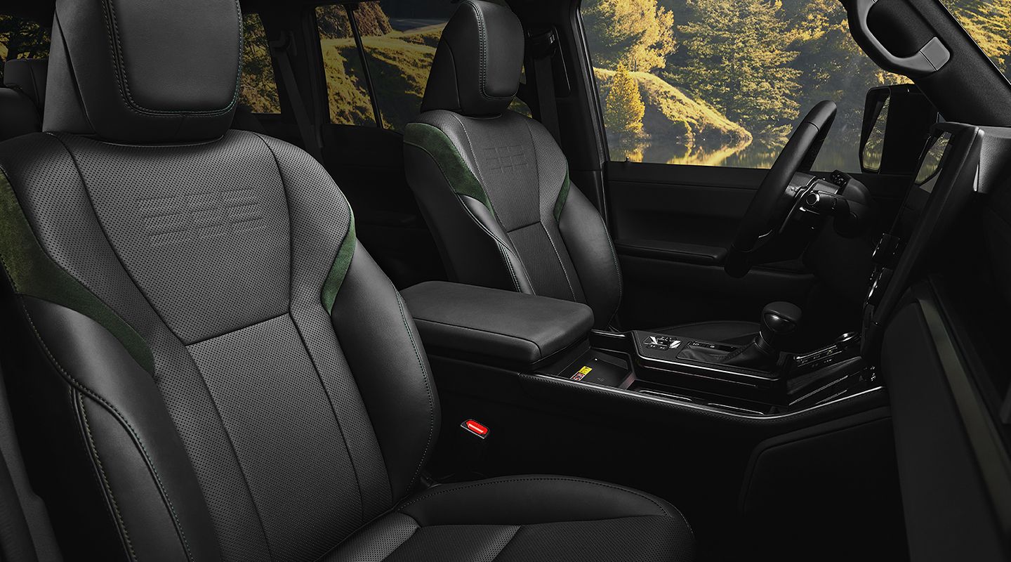 2024 Lexus GX Front Seats
