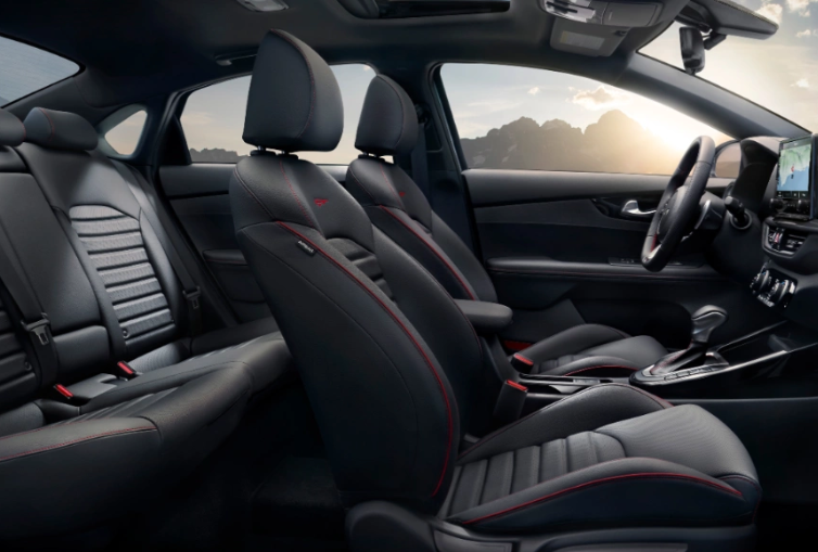 2024 Kia Forte Front Row