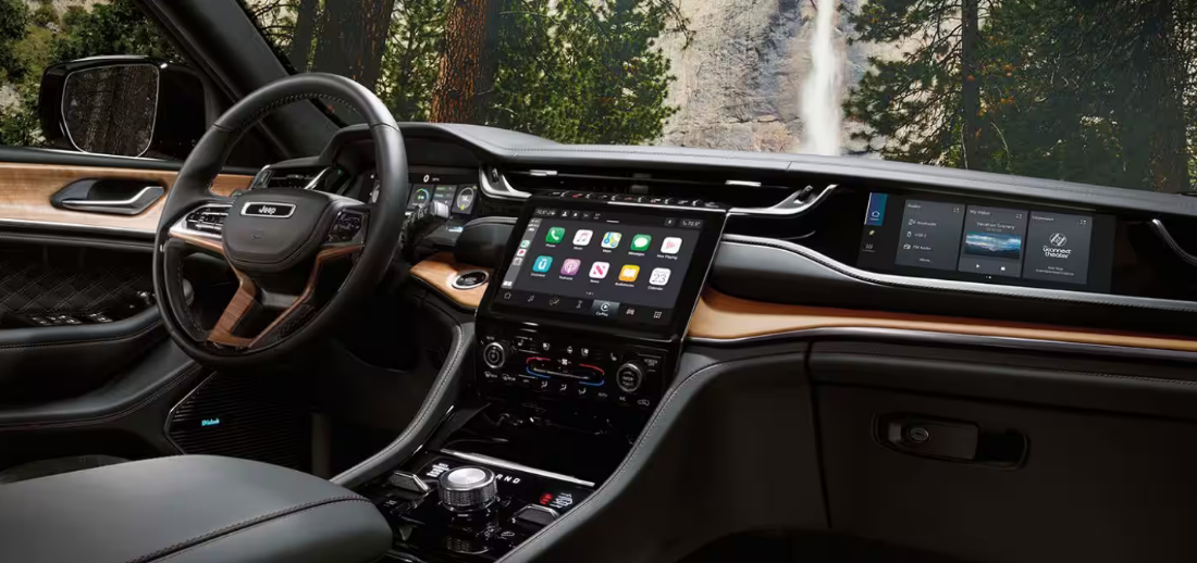 2024 Jeep Grand Cherokee Dashboard