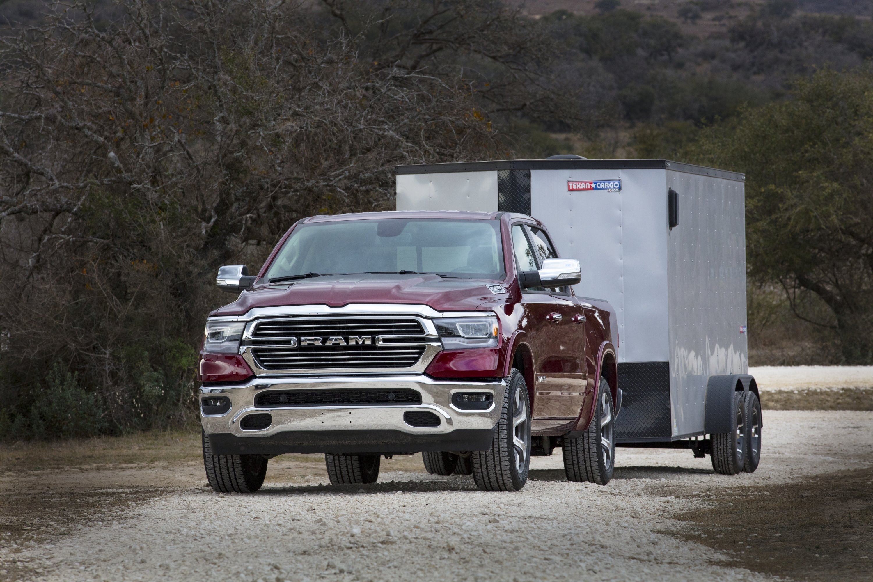 AMP Research Bedxtender HD Sport Truck Bed Extender - 2019-21 Silverado 1500 AMP Research Bedxtender HD Sport Truck Bed Extender - 2019-21 Silverado 1500
