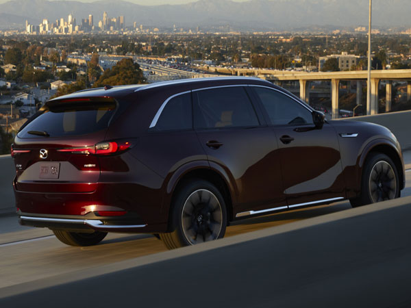 2024 MAZDA CX-90 Rear Angle