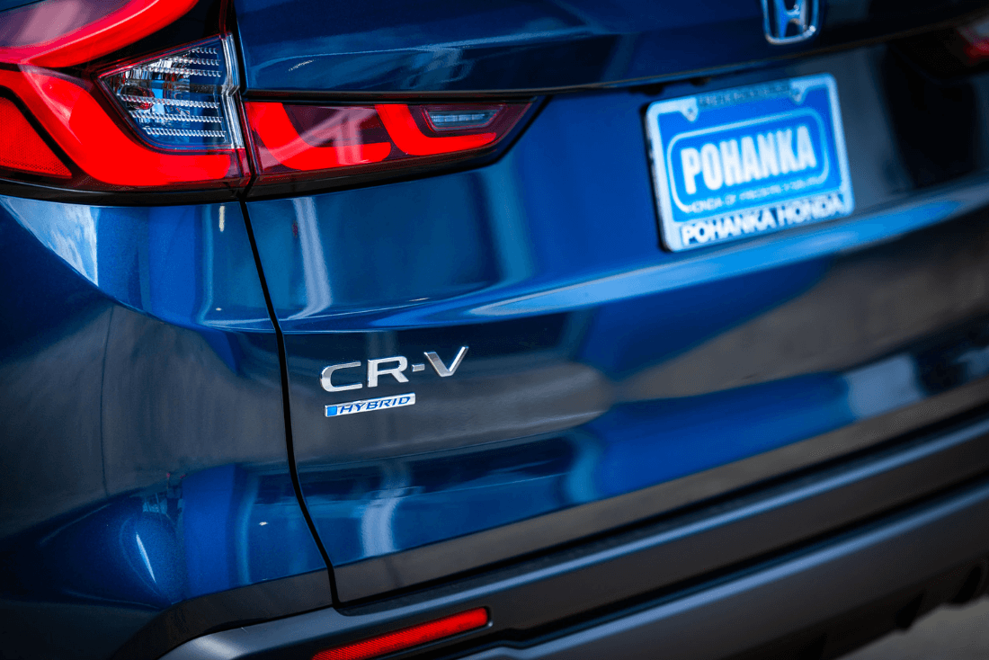 2024-honda-cr-v-hybrid-badge-richmond-va