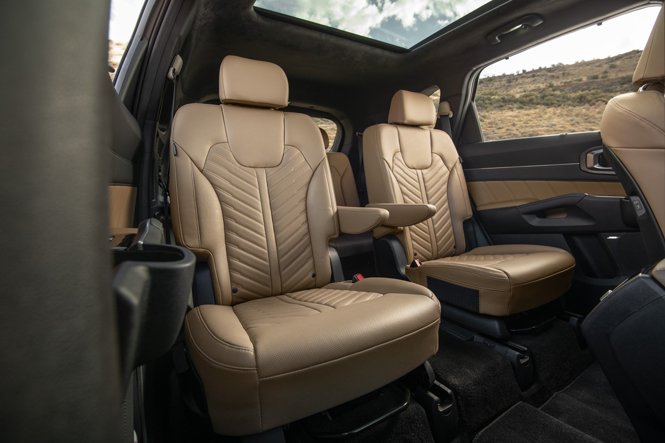 2024 Kia Sorento Second-Row Chairs