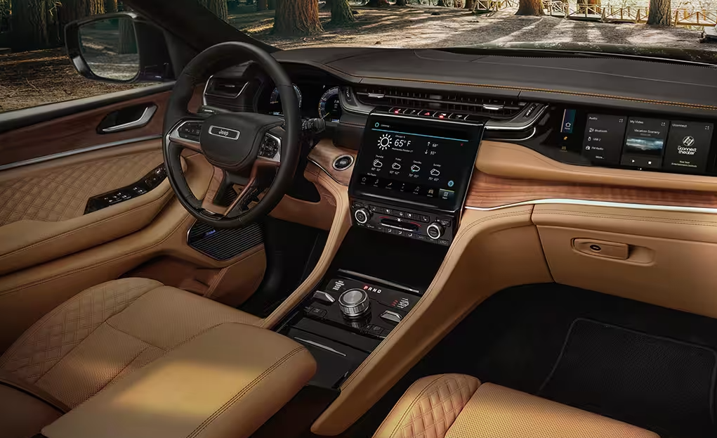 2024 Grand Cherokee Dashboard Features