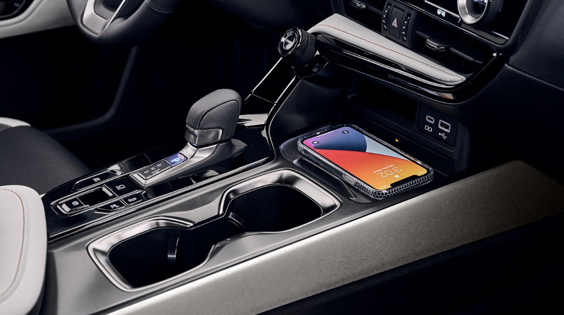2024 Lexus NX 450h+ Wireless Charging