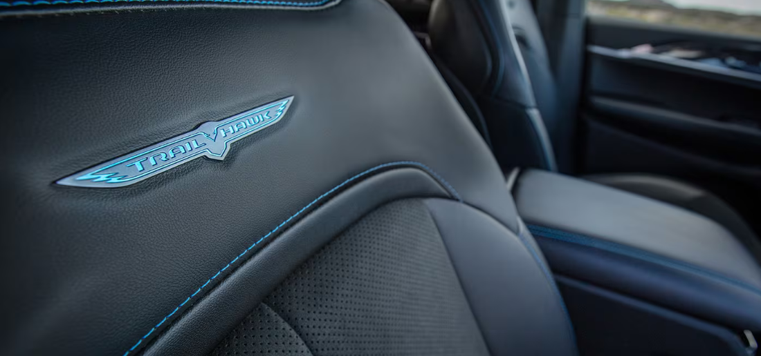 2024 Jeep Grand Cherokee 4xe for Sale near Oswego, IL River Front CDJR