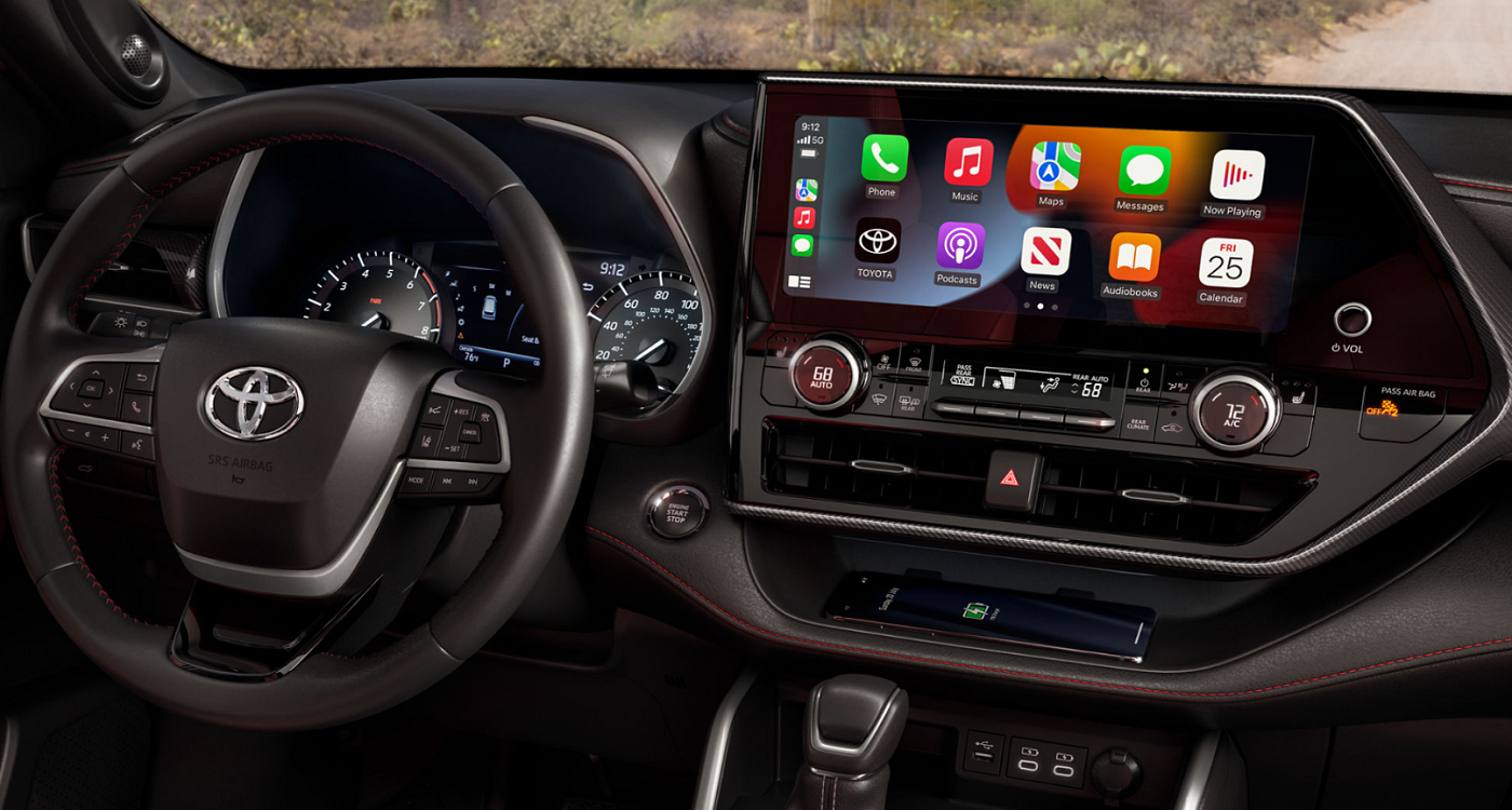 2024 Toyota Highlander Hybrid Steering Wheel and Touchscreen