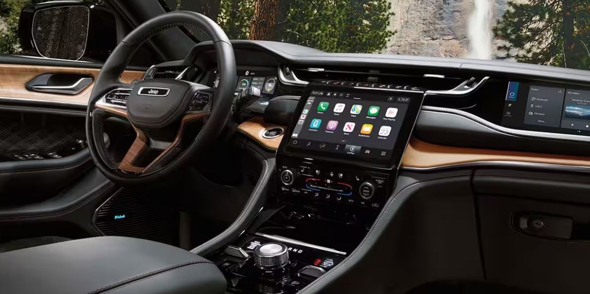 2024 Jeep Grand Cherokee L Dashboard