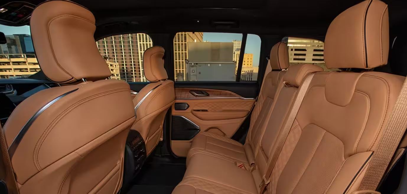 2024 Jeep Grand Cherokee Seats