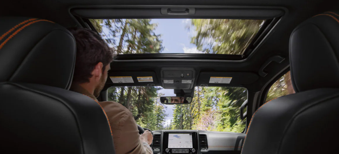 2024 Nissan Frontier Moonroof