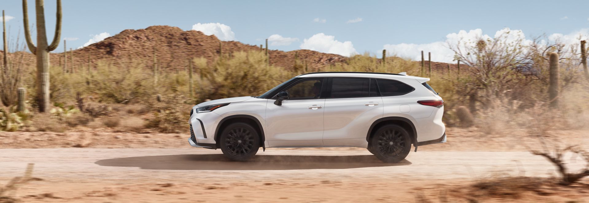 2024 Toyota Highlander for Sale near West Des Moines, IA