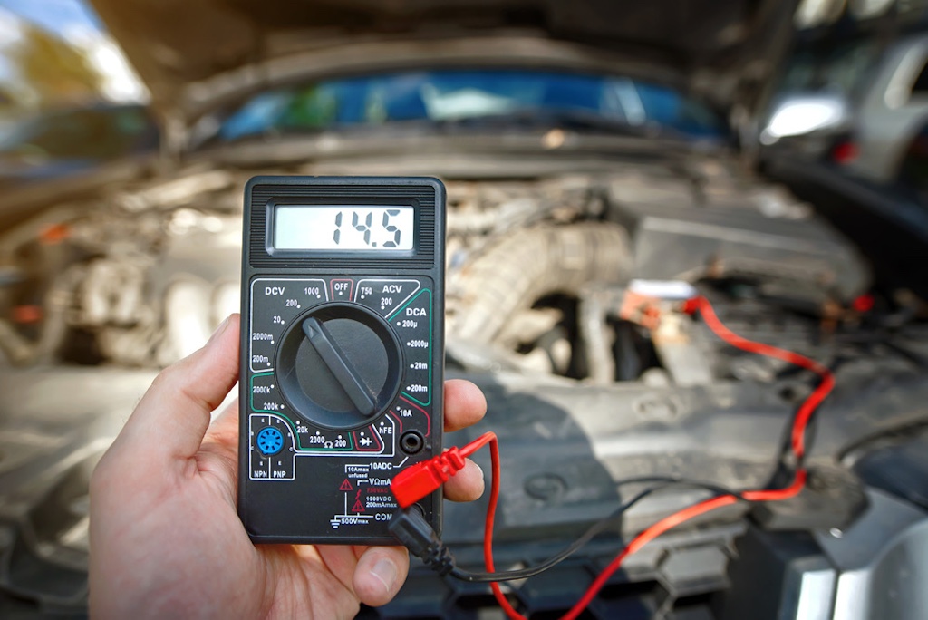 alternator not charging battery, how to know if car battery is dead, signs of a dead battery in a car, weak battery symptoms, signs of a dead battery, how to know if car battery needs to be replaced, what causes an alternator to go bad, how long does an alternator last, how to change an alternator, what does the alternator do in a car, what does a car alternator do, altinator, mini cooper warning lights, alternator warning light, watch out meaning, signs of a bad car battery, dead battery or alternator.