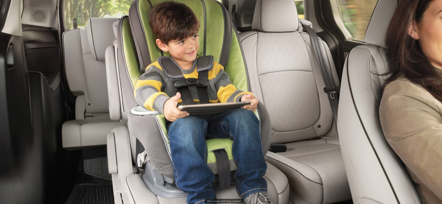 Los asientos Magic Slide amplían la versatilidad del carro.