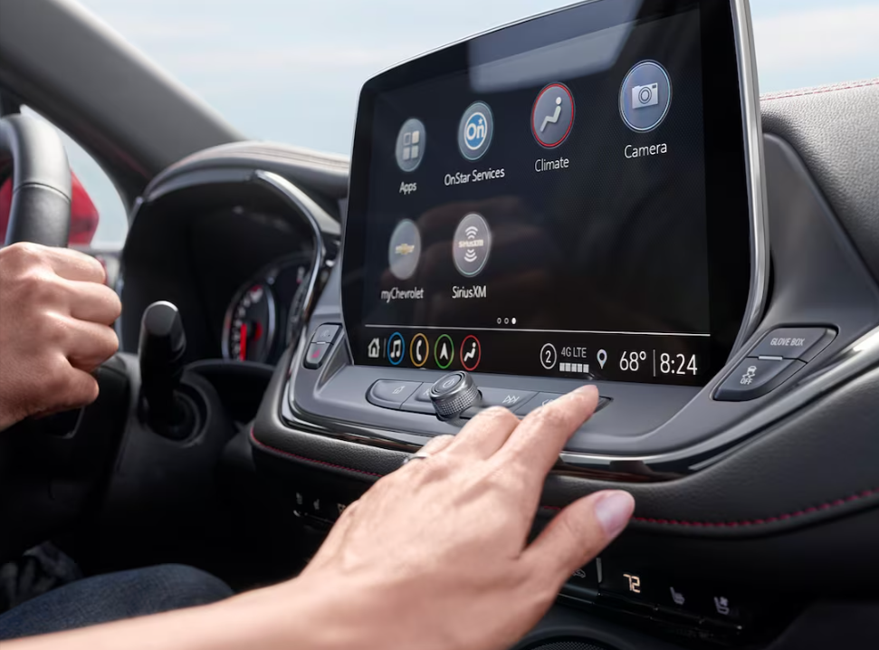 En su cabina, el Chevrolet Blazer 2024 ofrece un espacio cómodo y relajante.