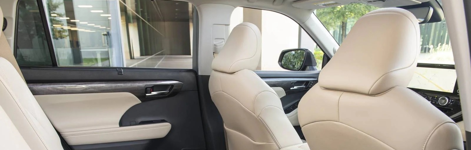 2024 Toyota Highlander Interior
