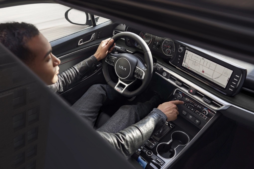2024 Kia K5 Front Console