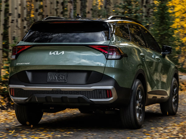 2024 Kia Sportage Rear Angle