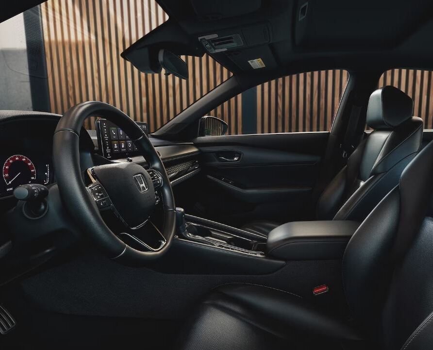 2024 Acord Hybrid Front Row