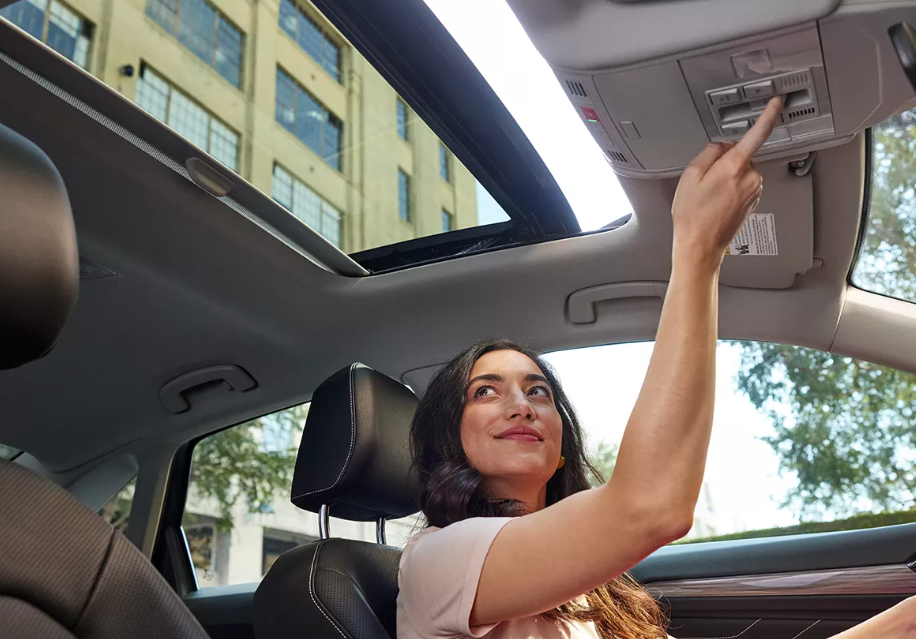 2024 Volkswagen Jetta Panoramic Moonroof 