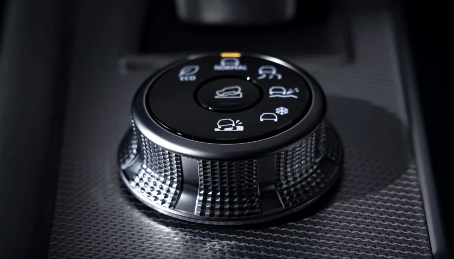 2024 Mitsubishi Outlander for Sale near Danvers, MA Cornerstone