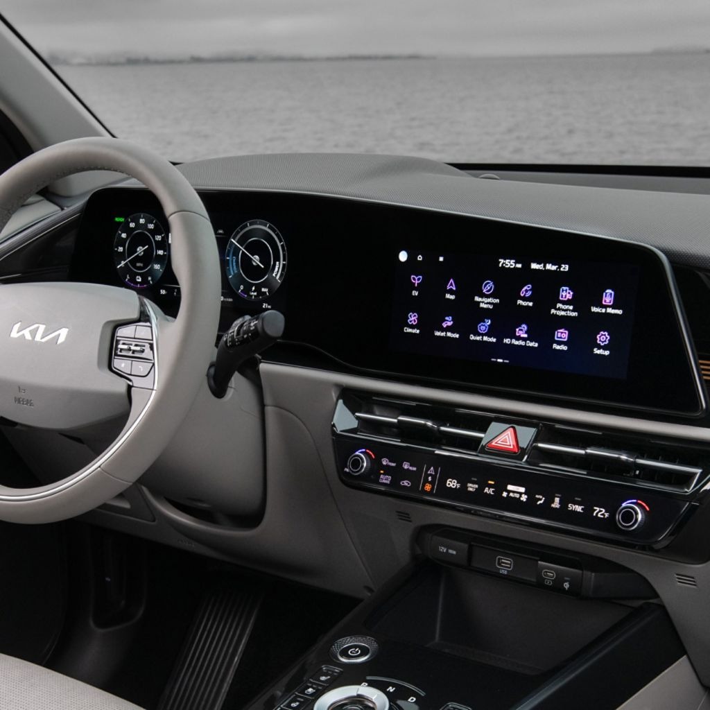 2024 Kia Niro EV Dual Panoramic Displays