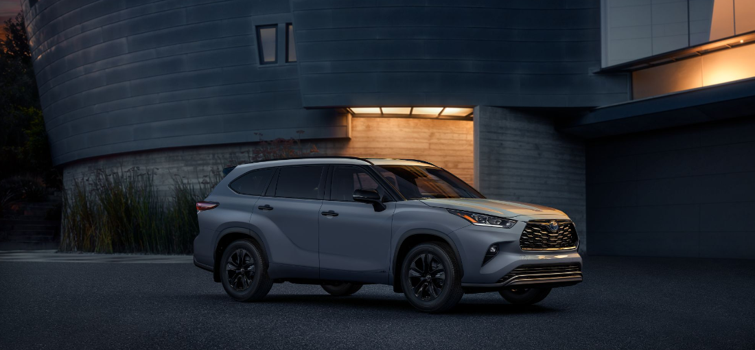 2024 Toyota Highlander Hybrid for Sale near South Richmond Hill, NY