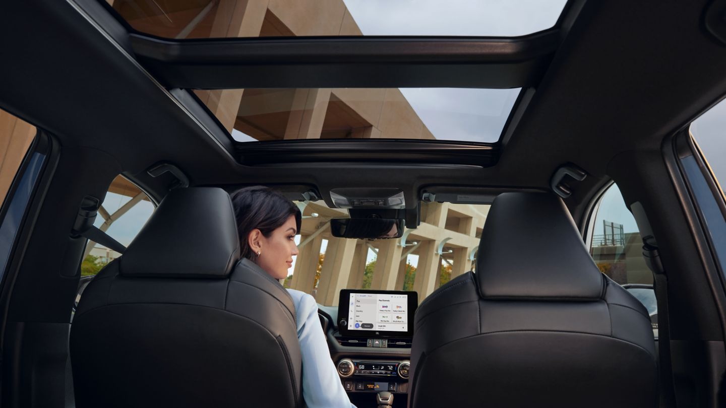 2024 Toyota RAV4 Hybrid Panoramic Moonroof