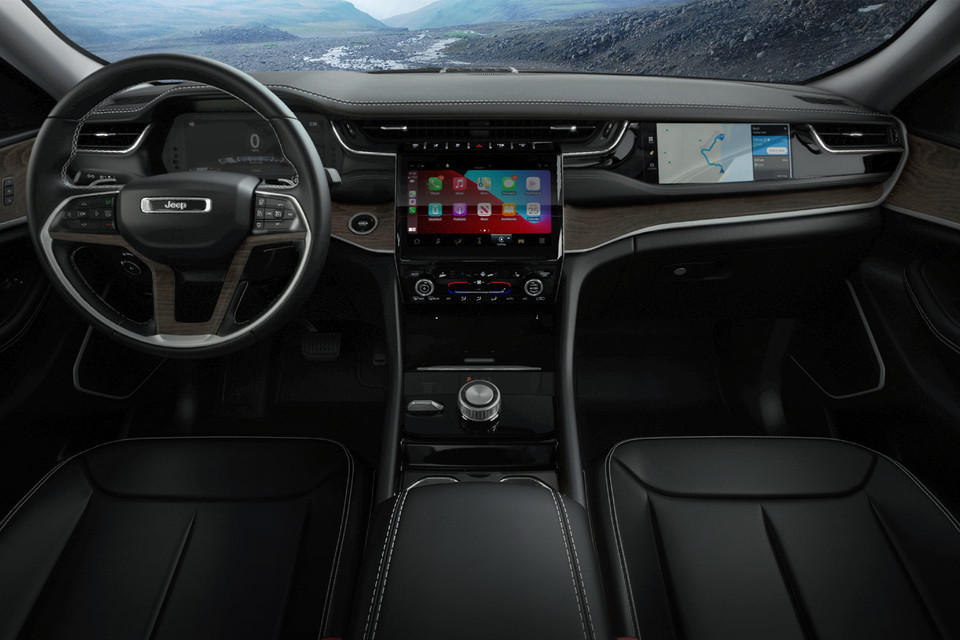 2024 Jeep Grand Cherokee 4xe Cockpit