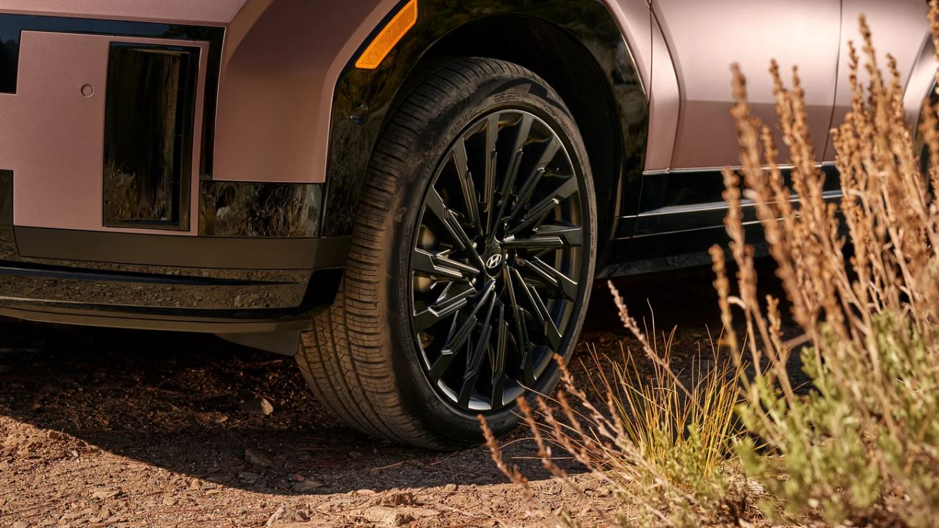 2024 Hyundai SANTA FE Wheels