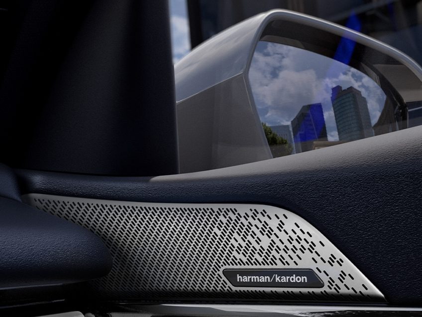 2024 BMW 5 Series Sedan Harman Kardon® Premium Sound System