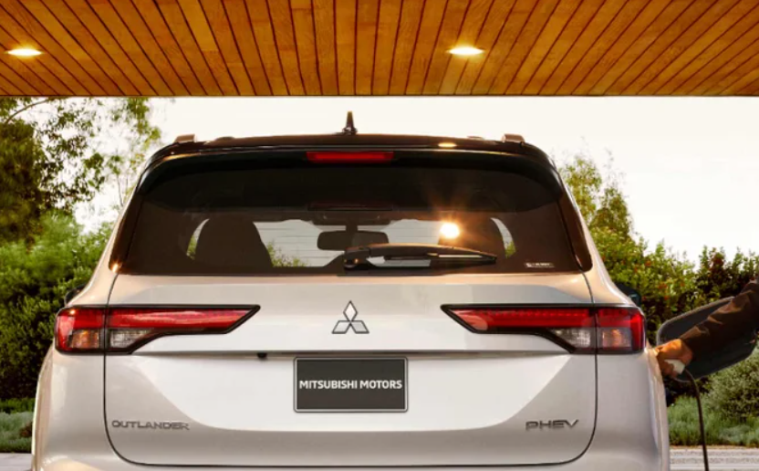 2024 Mitsubishi Outlander PHEV SEL Overview near Danbury, CT ...