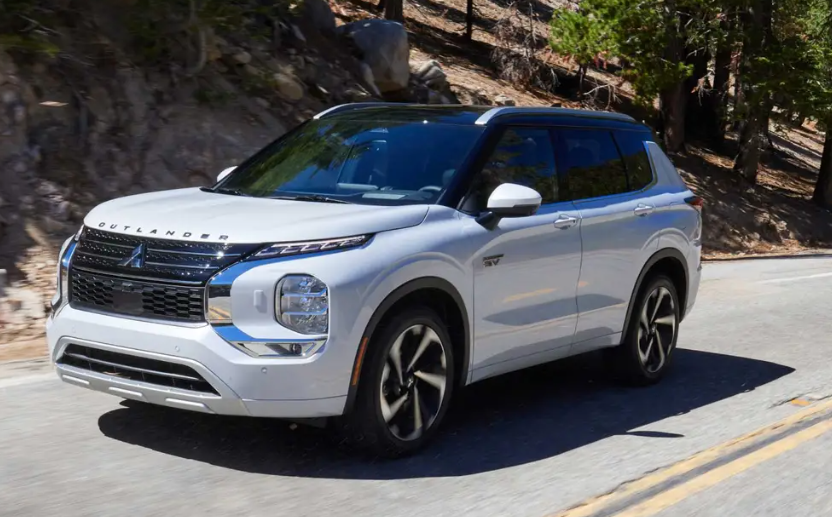 2024 Mitsubishi Outlander PHEV SEL Overview near Danbury, CT