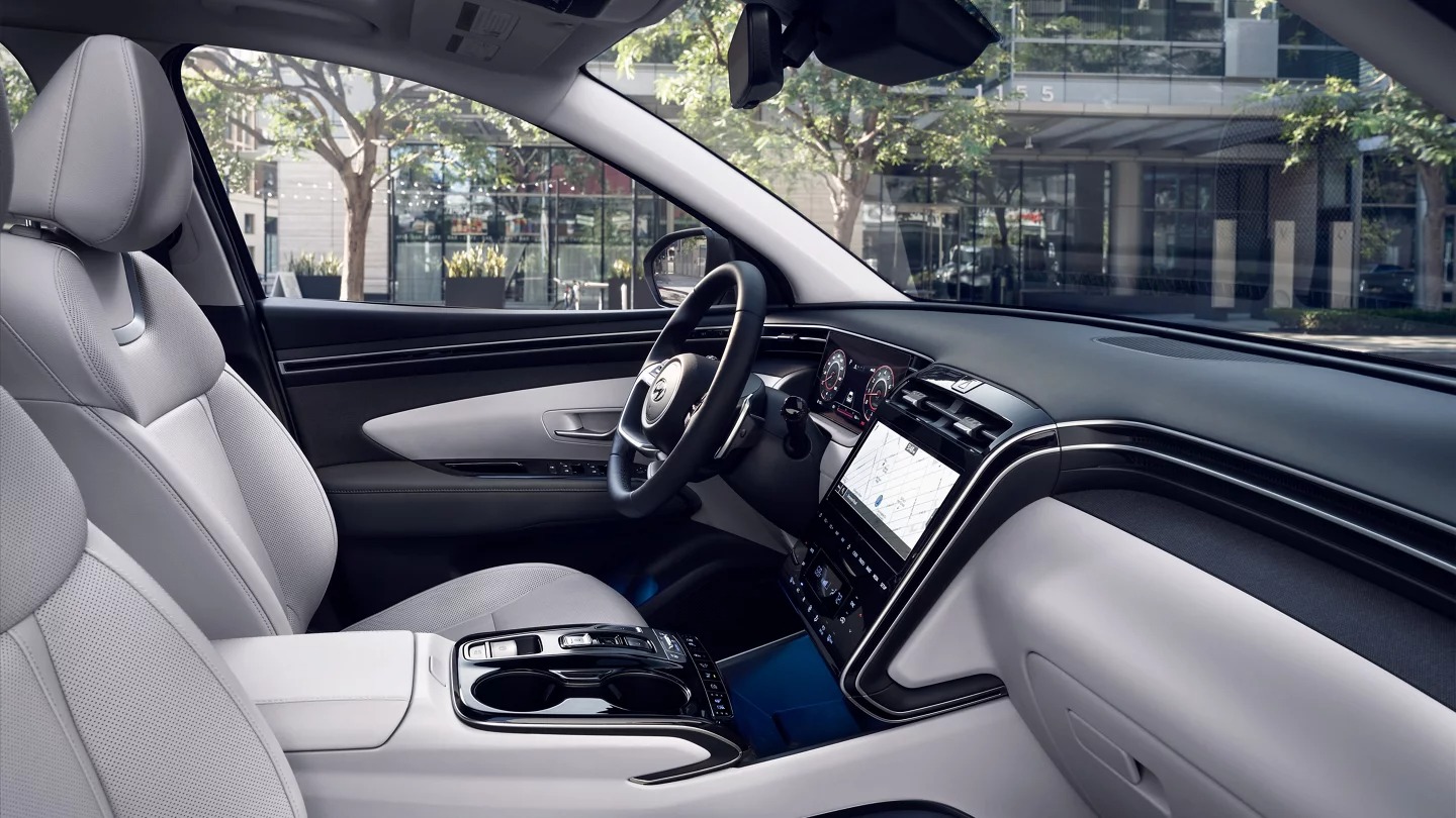 2024 Hyundai TUCSON Limited Front Cabin