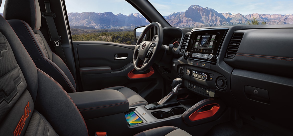 2024 Nissan Frontier Front Interior View 